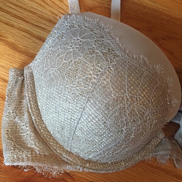 Victoria’s Secret Dream Angels Push Up Bra - Picture 2 of 7